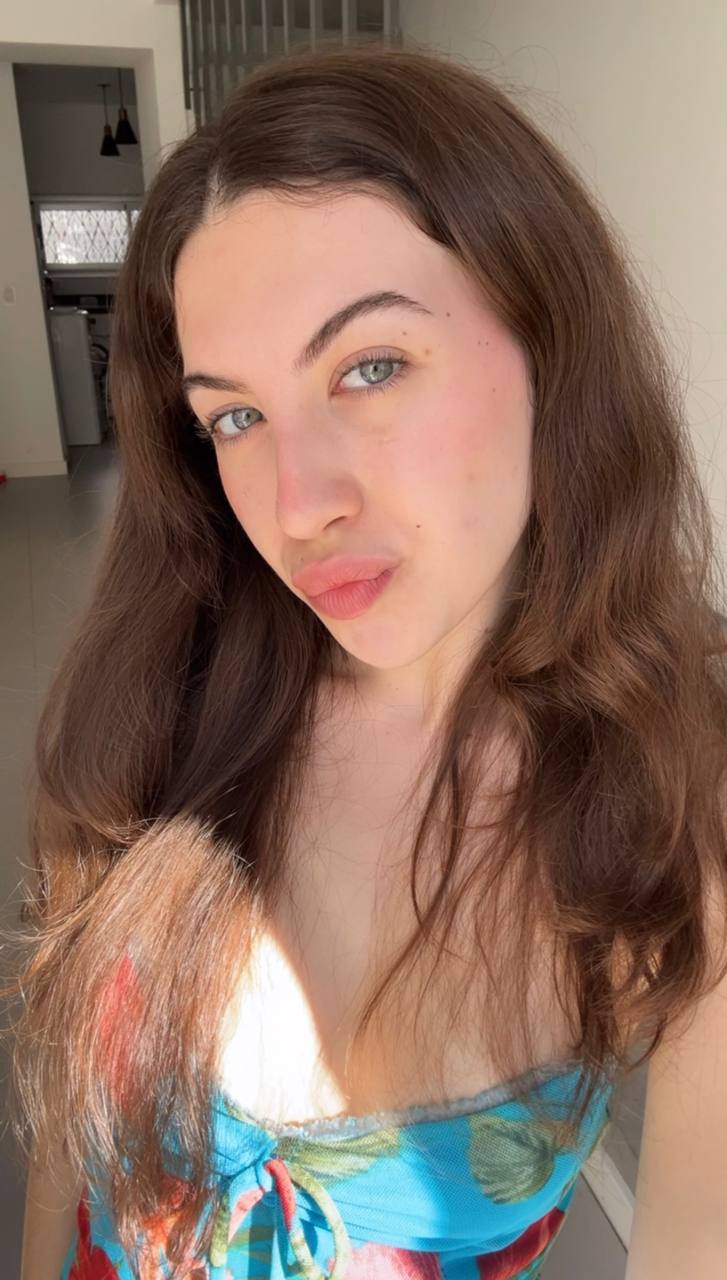 Nude girl Amber in Baotou