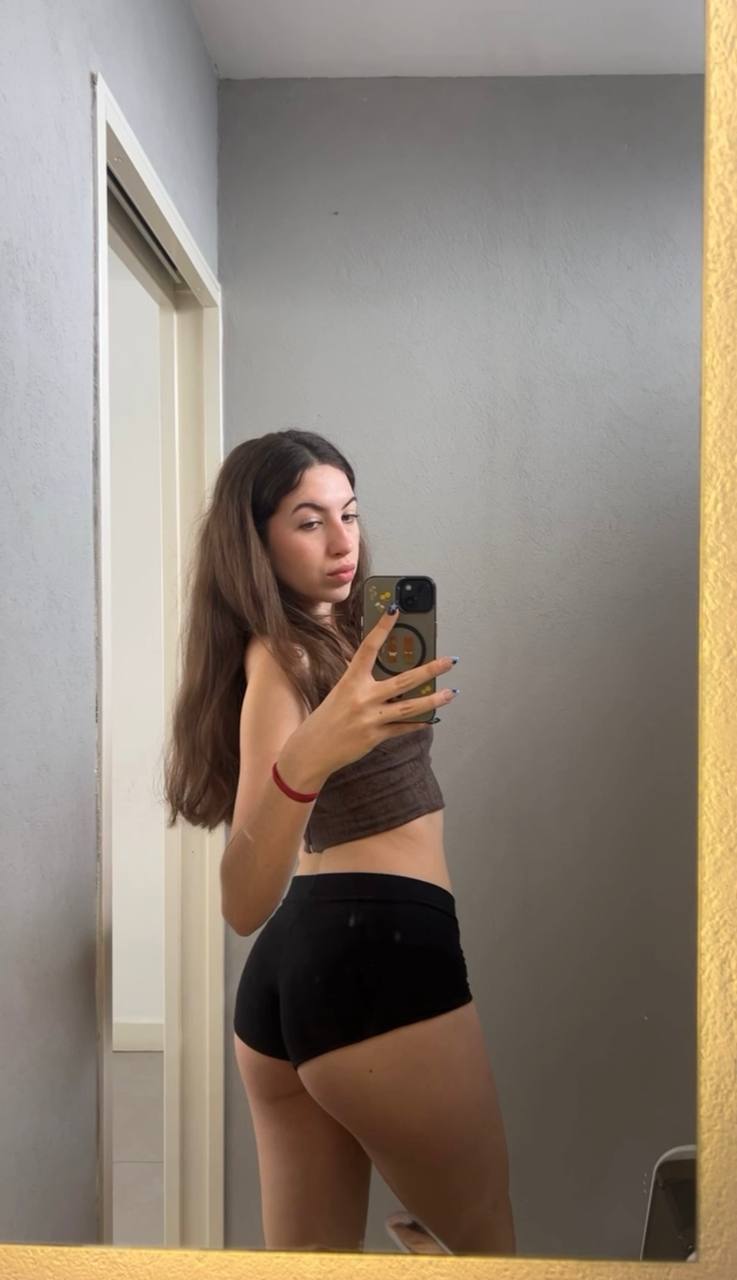 Amber in her underwear in Baotou