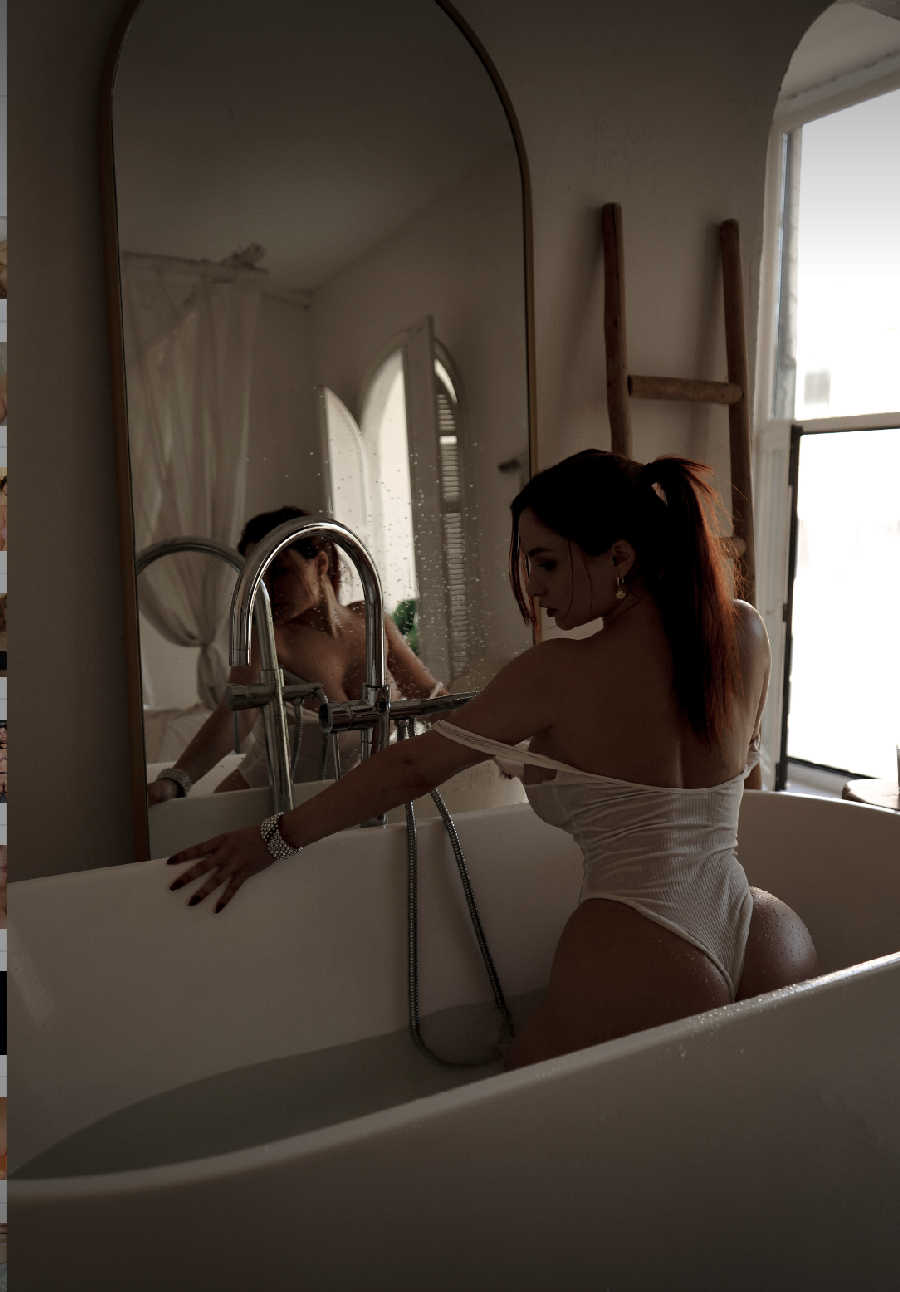 A playful frame from Miranda Faith nude — online in Baotou