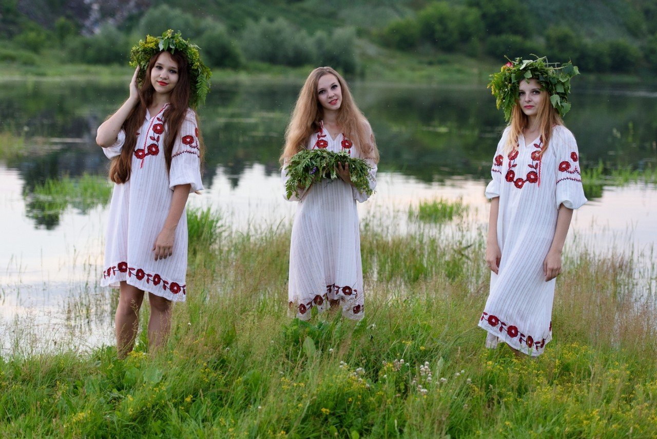 Slavic women in Baotou